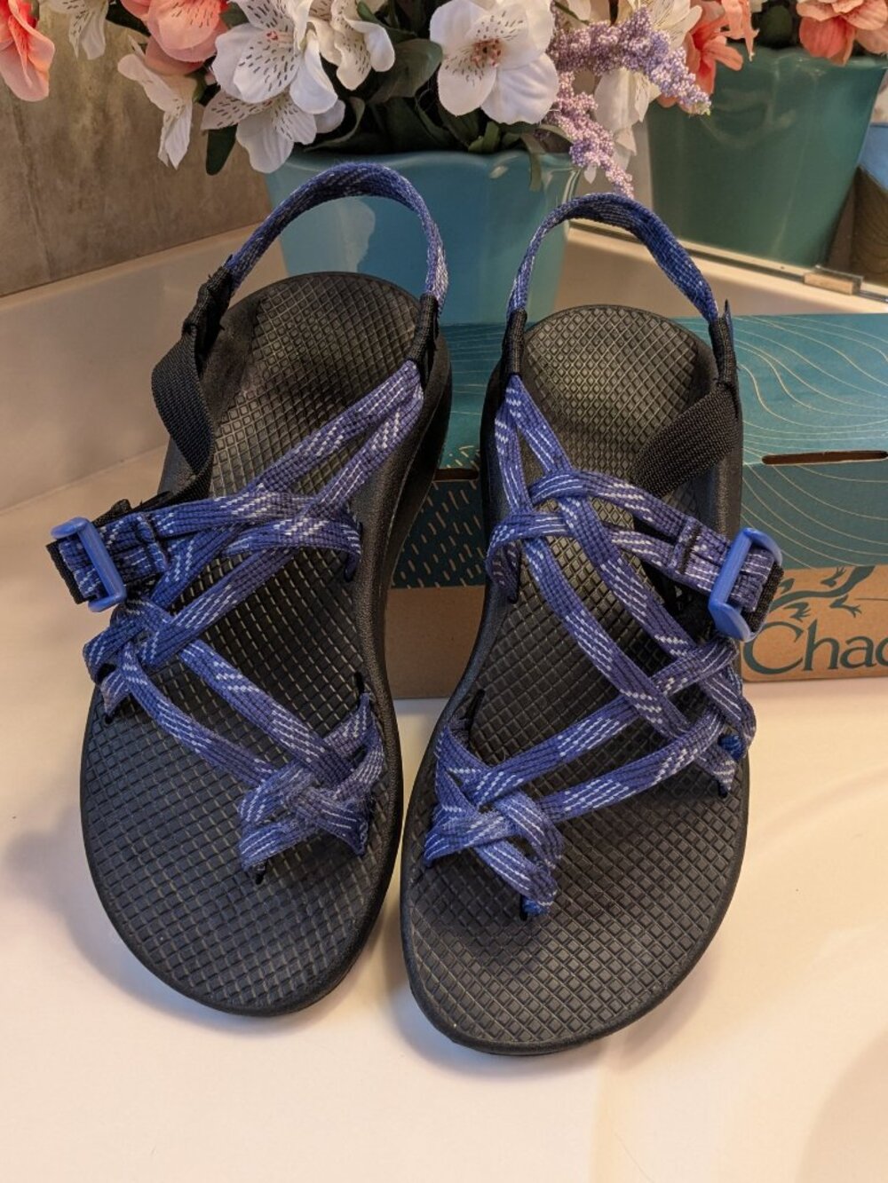 Chaco Women's Z/Cloud X2 sandals Women's Size 8